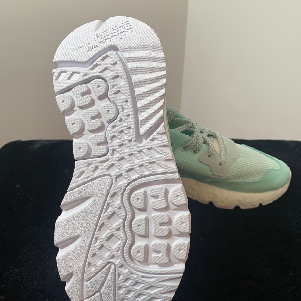 Adidas - Picture 4 of 5